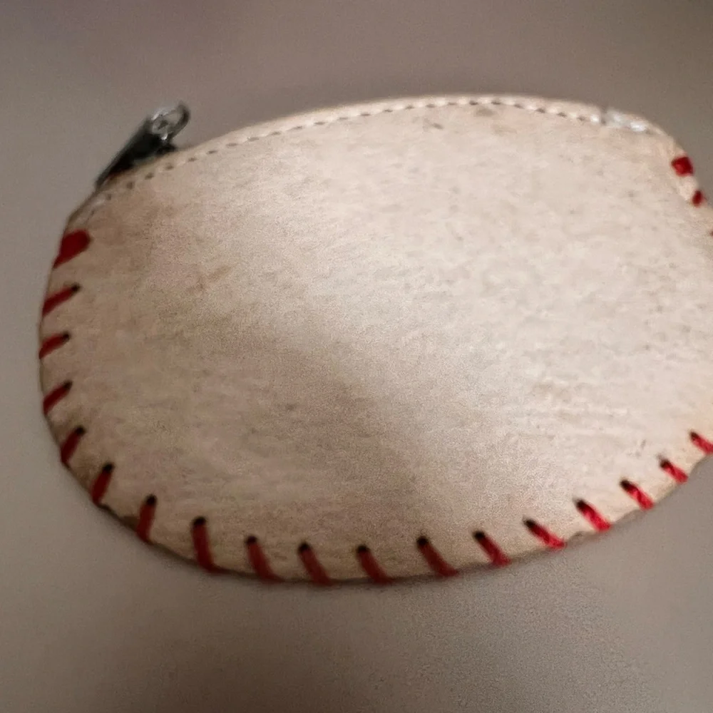 Strawberry Design Keychain - Picture 3 of 6